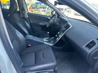 Volvo XC 60 2017 D4 190hp  Facelift Ελληνικής αντιπρ. Full service-thumb-8