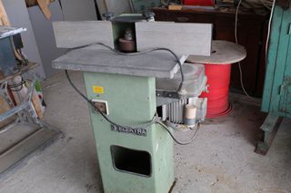 ΣΒΟΥΡΑ  -  ΡΟΥΤΕΡ