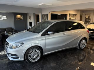 Mercedes-Benz B 200 2012 NGT-thumb-6