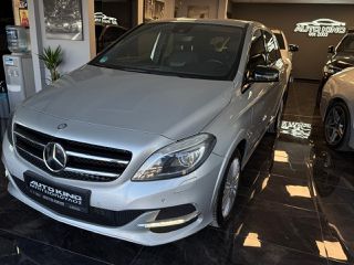Mercedes-Benz B 200 2012 NGT-thumb-37