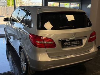 Mercedes-Benz B 200 2012 NGT-thumb-21