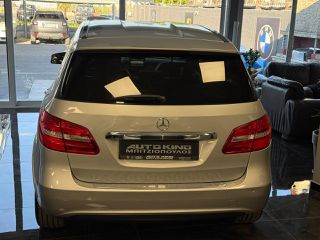 Mercedes-Benz B 200 2012 NGT-thumb-23