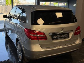 Mercedes-Benz B 200 2012 NGT-thumb-24