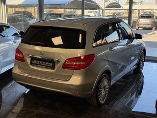 Mercedes-Benz B 200 2012 NGT-thumb-28