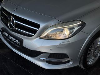 Mercedes-Benz B 200 2012 NGT-thumb-31
