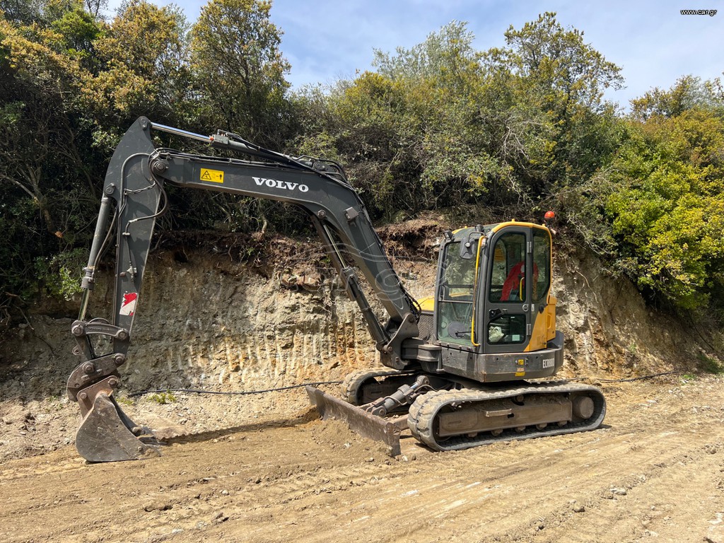 Εκσκαφέας Με Ερπύστριες Volvo 2015 ECR 88 D