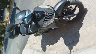 Honda SH 150i 2010-thumb-1