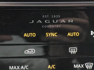 Jaguar E-Pace 2021 P300e AWD R-DYNAMIC S PLUG-IN HEV-thumb-27