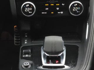 Jaguar E-Pace 2021 P300e AWD R-DYNAMIC S PLUG-IN HEV-thumb-19