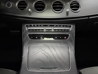 Mercedes-Benz E 220 2023 PANORAMA AMG NIGHT EDITION-thumb-59