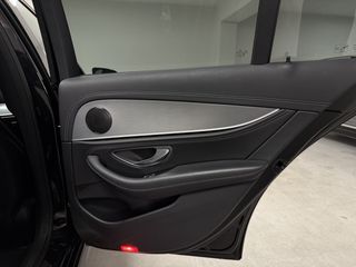 Mercedes-Benz E 220 2023 PANORAMA AMG NIGHT EDITION-thumb-65