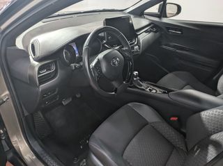 Toyota C-HR 2022-thumb-14