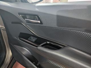 Toyota C-HR 2022-thumb-12