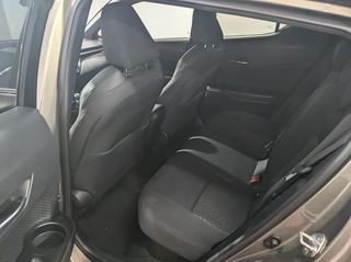 Toyota C-HR 2022-thumb-10