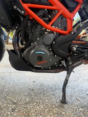 KTM 390 Duke 2022-thumb-9