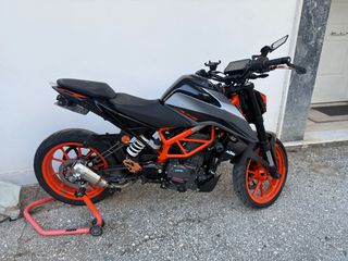 KTM 390 Duke 2022-thumb-11
