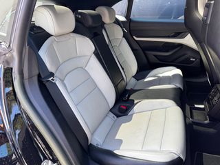 Porsche Taycan 2022 Sport Turismo-thumb-22