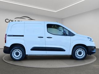 Κλούβα Toyota 2022 L1 1.5D 102HP LIVE 3/ΘΕΣΙΟ 800KG ΕΛΛΗΝΙΚΟ-thumb-4