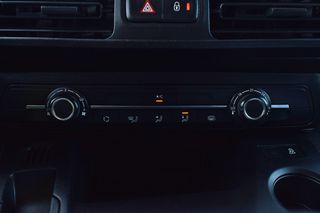 Κλούβα Toyota 2022 L1 1.5D 102HP LIVE 3/ΘΕΣΙΟ 800KG ΕΛΛΗΝΙΚΟ-thumb-15