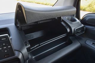 Κλούβα Toyota 2022 L1 1.5D 102HP LIVE 3/ΘΕΣΙΟ 800KG ΕΛΛΗΝΙΚΟ-thumb-26