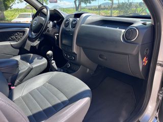 Dacia Duster 2016 Prestige 4x4-thumb-41