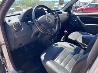 Dacia Duster 2016 Prestige 4x4-thumb-37