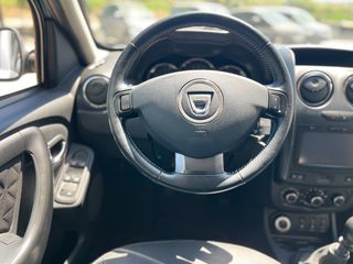 Dacia Duster 2016 Prestige 4x4-thumb-27