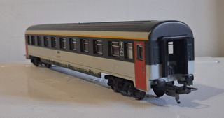 Lima HO SNCF 2 Corail Passenger Coaches in replacement boxes-thumb-4