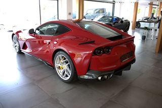Ferrari 812 2018 SUPERFAST-thumb-2