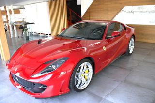 Ferrari 812 2018 SUPERFAST-thumb-11