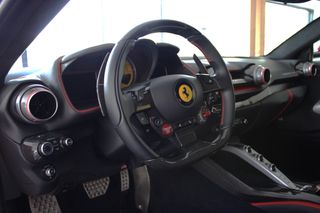 Ferrari 812 2018 SUPERFAST-thumb-14