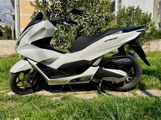 Honda PCX 125 2023 Έτοιμο με Service απο την Honda - 1o χέρι - Ιδιώτης!!!