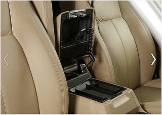 Land Rover Discovery 2011 SDV6 HSE Panorama-thumb-16