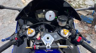 Yamaha YZF-R6 2005 R6-thumb-6