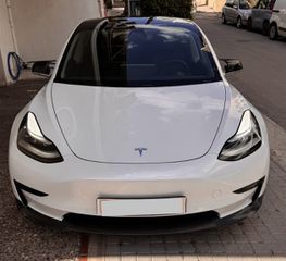 Tesla Model 3 2019 SR+