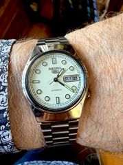 SEIKO 5 automatic vintage 1970s