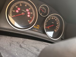 Opel Astra 2007-thumb-7