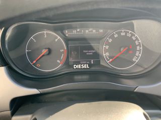 Opel Corsa 2015-thumb-8