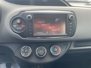 Toyota Yaris 2015 FULL EXTRA-thumb-42
