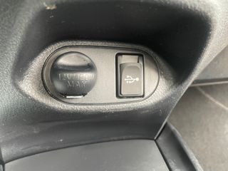 Toyota Yaris 2015 FULL EXTRA-thumb-45