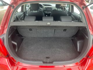 Toyota Yaris 2015 FULL EXTRA-thumb-47