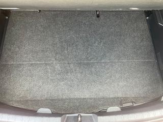 Toyota Yaris 2015 FULL EXTRA-thumb-48