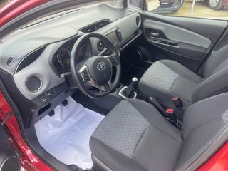 Toyota Yaris 2015 FULL EXTRA-thumb-29