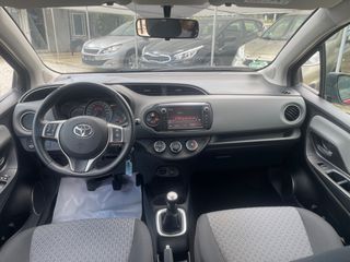 Toyota Yaris 2015 FULL EXTRA-thumb-31