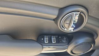 Mini Cooper 2019-thumb-26