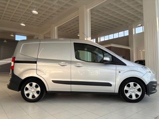 Ford Transit Courier 2016-thumb-2