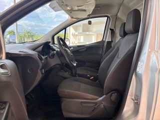 Ford Transit Courier 2016-thumb-9