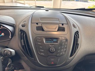Ford Transit Courier 2016-thumb-13