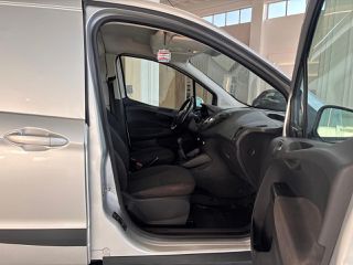 Ford Transit Courier 2016-thumb-21