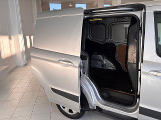Ford Transit Courier 2016-thumb-25